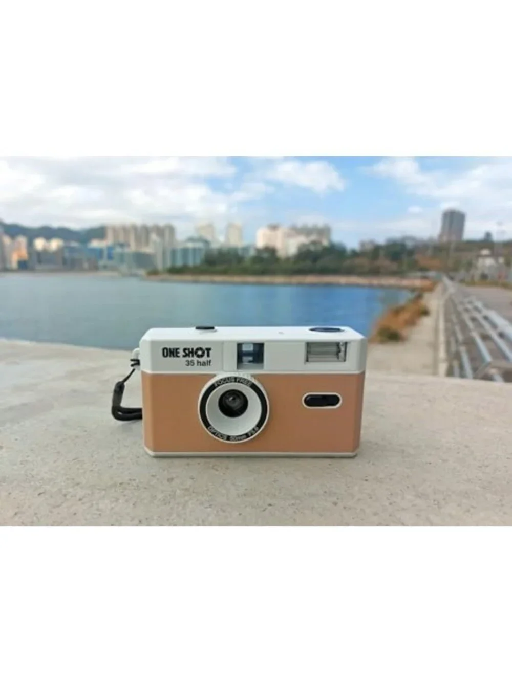 Retro 35mm Point & Shoot Film Camera - Reusable Half Frame, Built-in Flash, 36